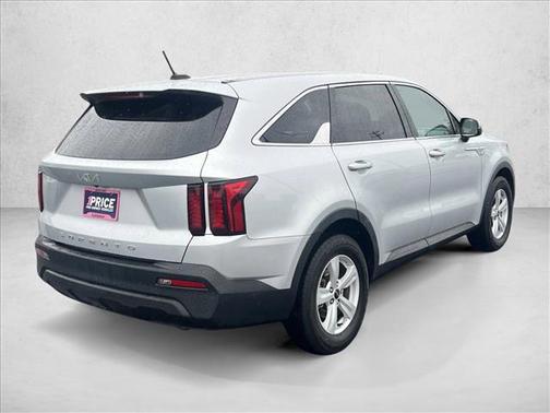 2022 Kia Sorento LX