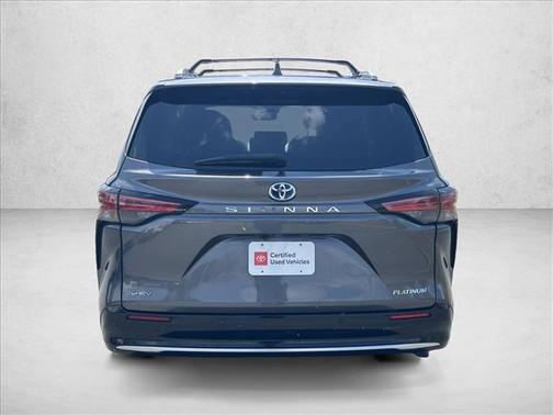 2025 Toyota Sienna Platinum