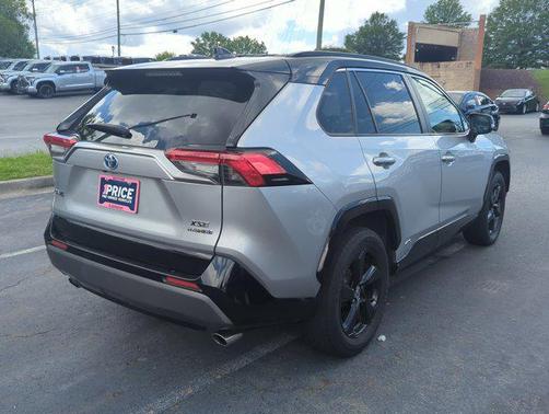 2019 Toyota RAV4 Hybrid SE