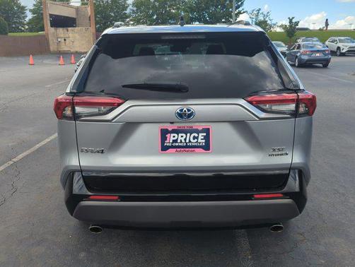 2019 Toyota RAV4 Hybrid SE