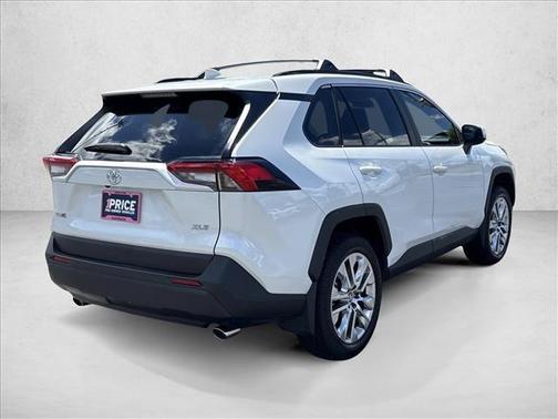 Wind Chill Pearl 2025 Toyota RAV4 XLE Premium
