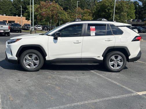 2025 Toyota RAV4 Hybrid LE