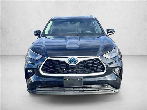 2024 Toyota Highlander Hybrid XLE