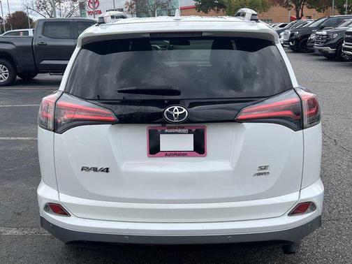2017 Toyota RAV4 SE