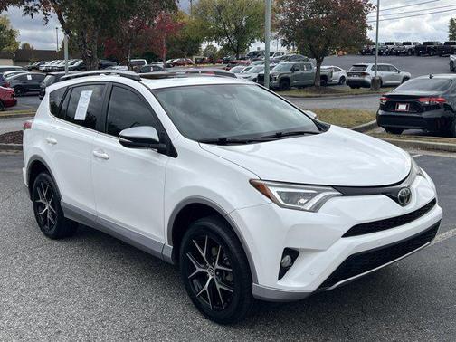2017 Toyota RAV4 SE