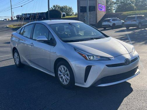 2021 Toyota Prius LE