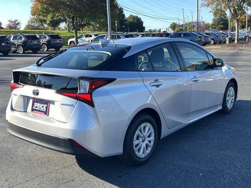 2021 Toyota Prius LE
