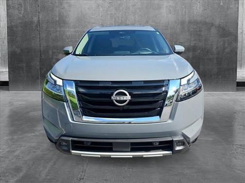 2023 Nissan Pathfinder Platinum FWD