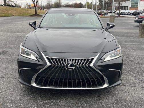 2023 Lexus ES 300h Base