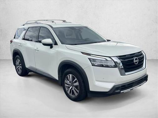 2023 Nissan Pathfinder SL FWD