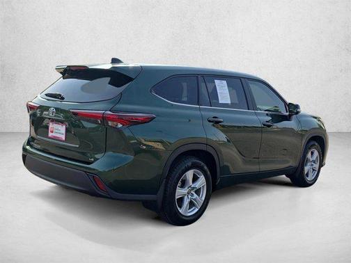 Cypress 2024 Toyota Highlander LE