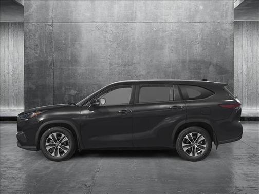 2025 Toyota Highlander XLE