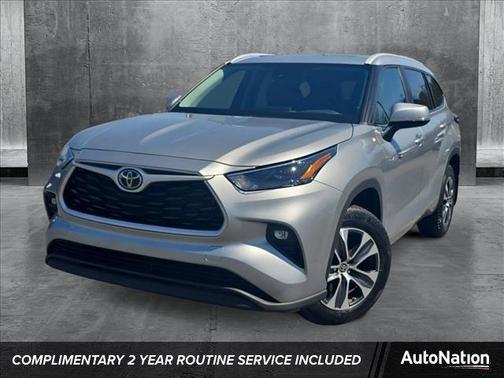 2024 Toyota Highlander XLE