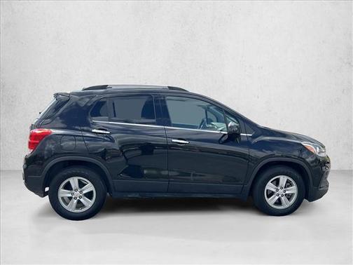 Mosaic Black Metallic 2020 Chevrolet Trax LT