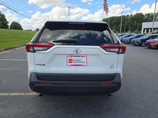 2023 Toyota RAV4 LE