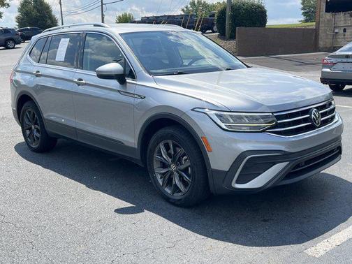 2022 Volkswagen Tiguan 2.0T SE