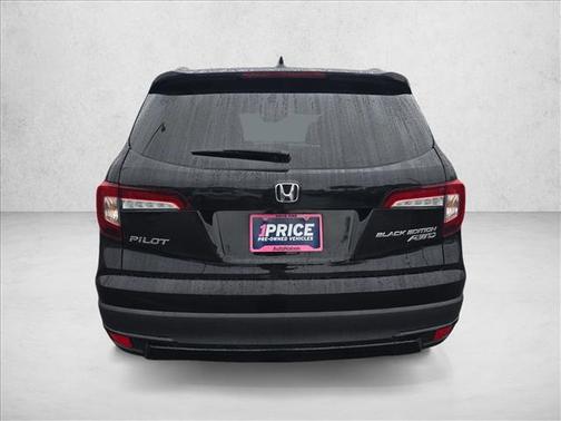 2022 Honda Pilot AWD Black Edition