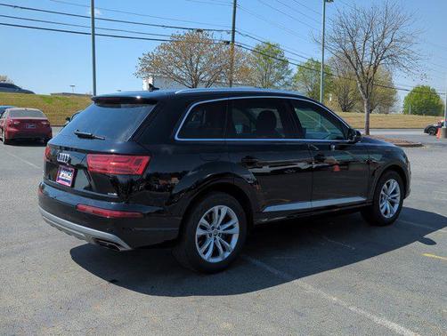 Night Black 2019 Audi Q7 55 Premium Plus