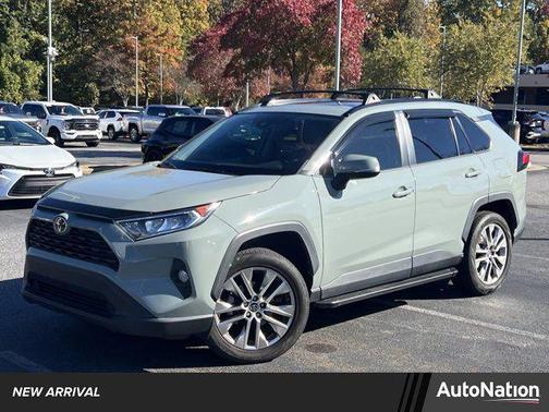 2020 Toyota RAV4 XLE Premium