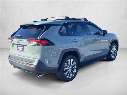 2020 Toyota RAV4 XLE Premium