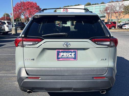 2020 Toyota RAV4 XLE Premium