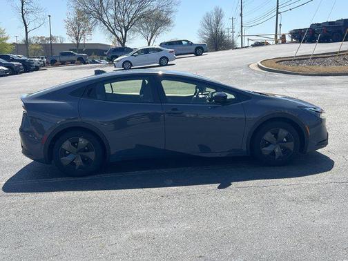 2025 Toyota Prius LE