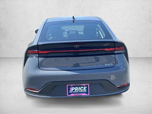 2025 Toyota Prius LE