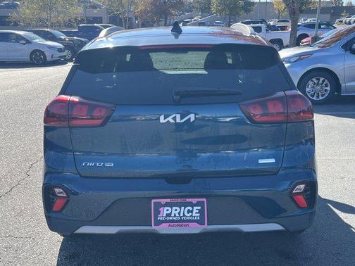 2022 Kia Niro LX