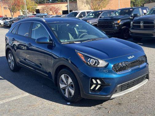 2022 Kia Niro LX