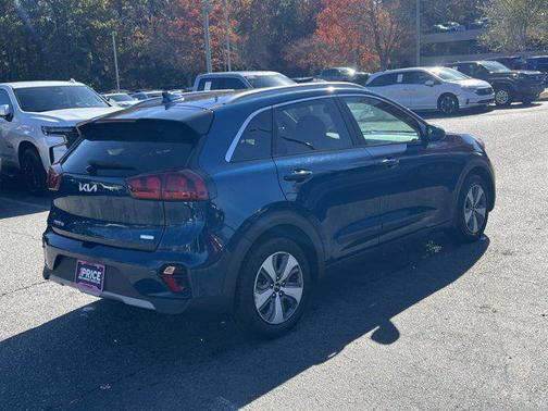 2022 Kia Niro LX