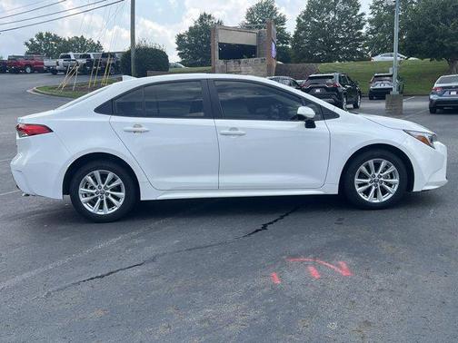 2023 Toyota Corolla Hybrid LE