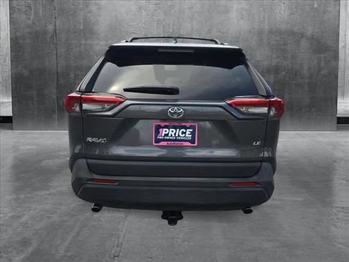2020 Toyota RAV4 LE