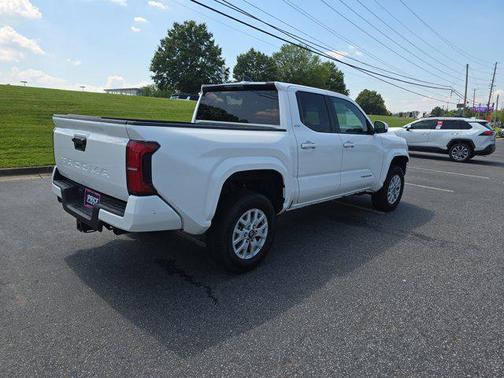 2024 Toyota Tacoma SR5