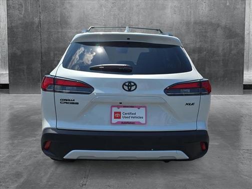 2024 Toyota Corolla Cross XLE