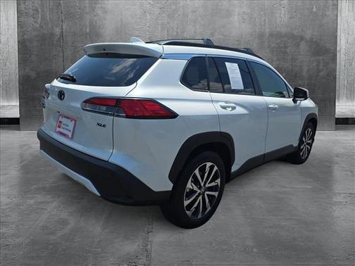 2024 Toyota Corolla Cross XLE