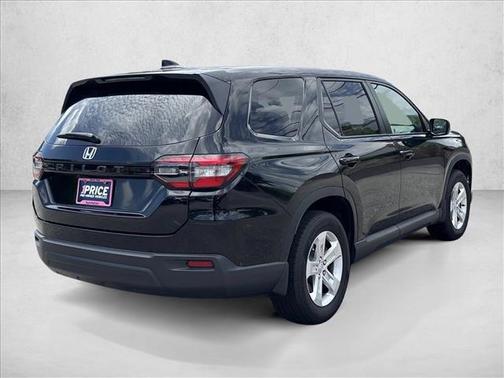 Crystal Black Pearl 2023 Honda Pilot 2WD LX