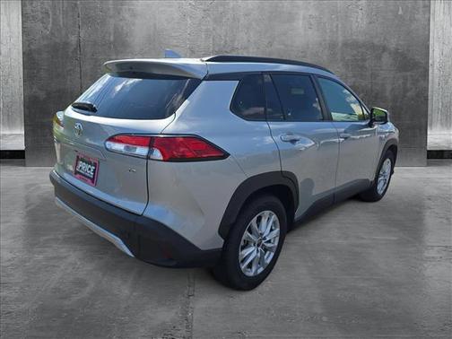 2024 Toyota Corolla Cross LE