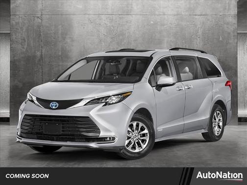 2025 Toyota Sienna XLE 8 Passenger