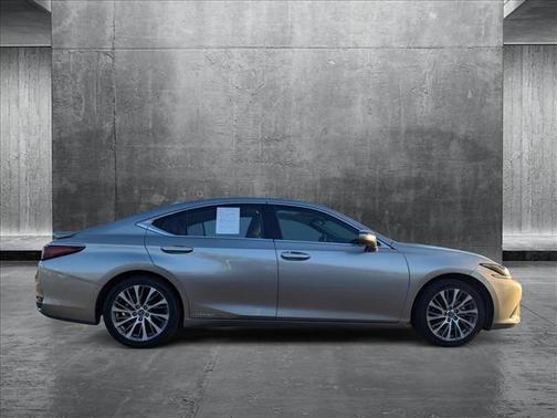 2021 Lexus ES 300h Base