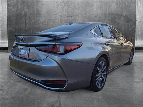 2021 Lexus ES 300h Base