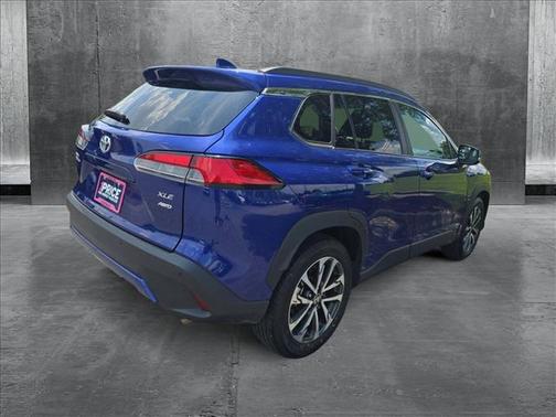2024 Toyota Corolla Cross XLE
