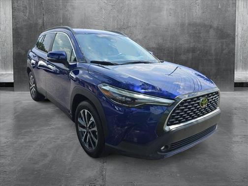 2024 Toyota Corolla Cross XLE