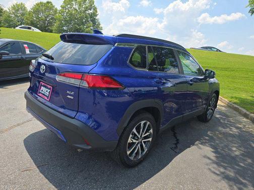 2024 Toyota Corolla Cross XLE