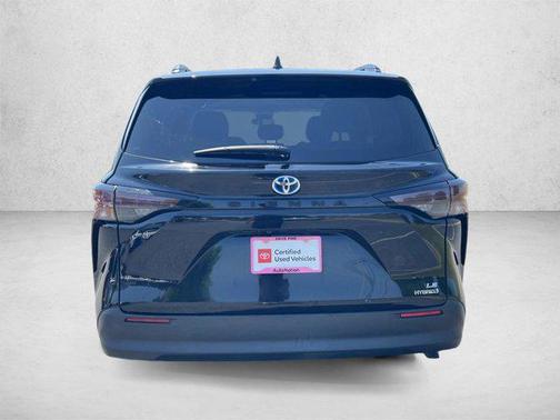 Midnight Black Metallic 2023 Toyota Sienna LE