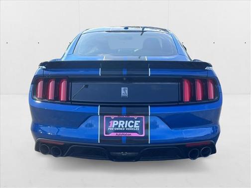 2017 Ford Shelby GT350 Base