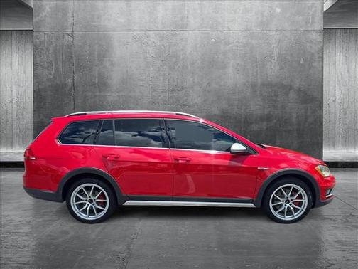2017 Volkswagen Golf Alltrack TSI S