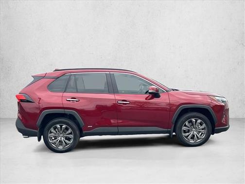 2022 Toyota RAV4 Hybrid SE