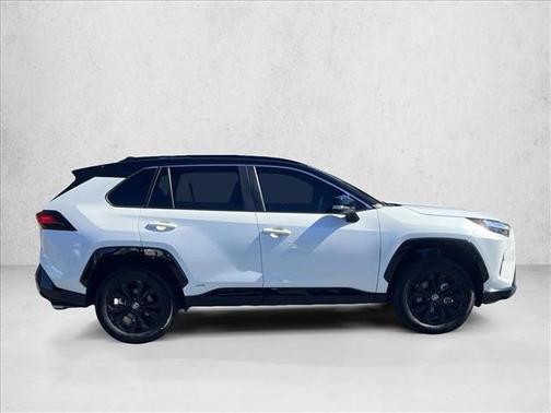 2023 Toyota RAV4 Hybrid SE