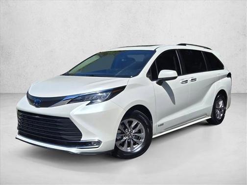 2021 Toyota Sienna XLE 7 Passenger