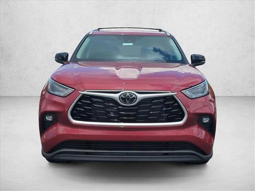 Ruby Flare Pearl 2026 Toyota Highlander XLE
